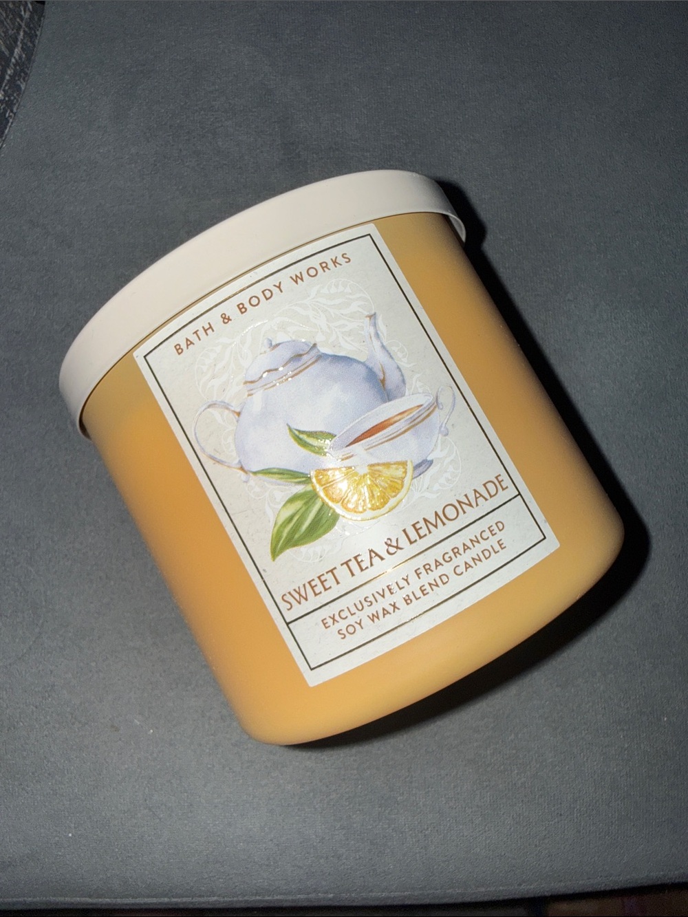 Bath & Body Works Sweet Tea & Lemonade Candle - NEW 3 Wick Candle